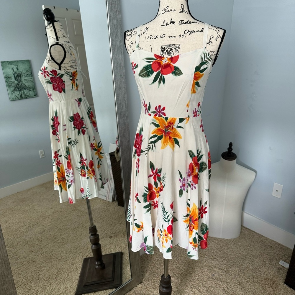 NWT TALL Floral Strappy Cami Midi Dress Stretch Fit & Flowy Old Navy Small TALL